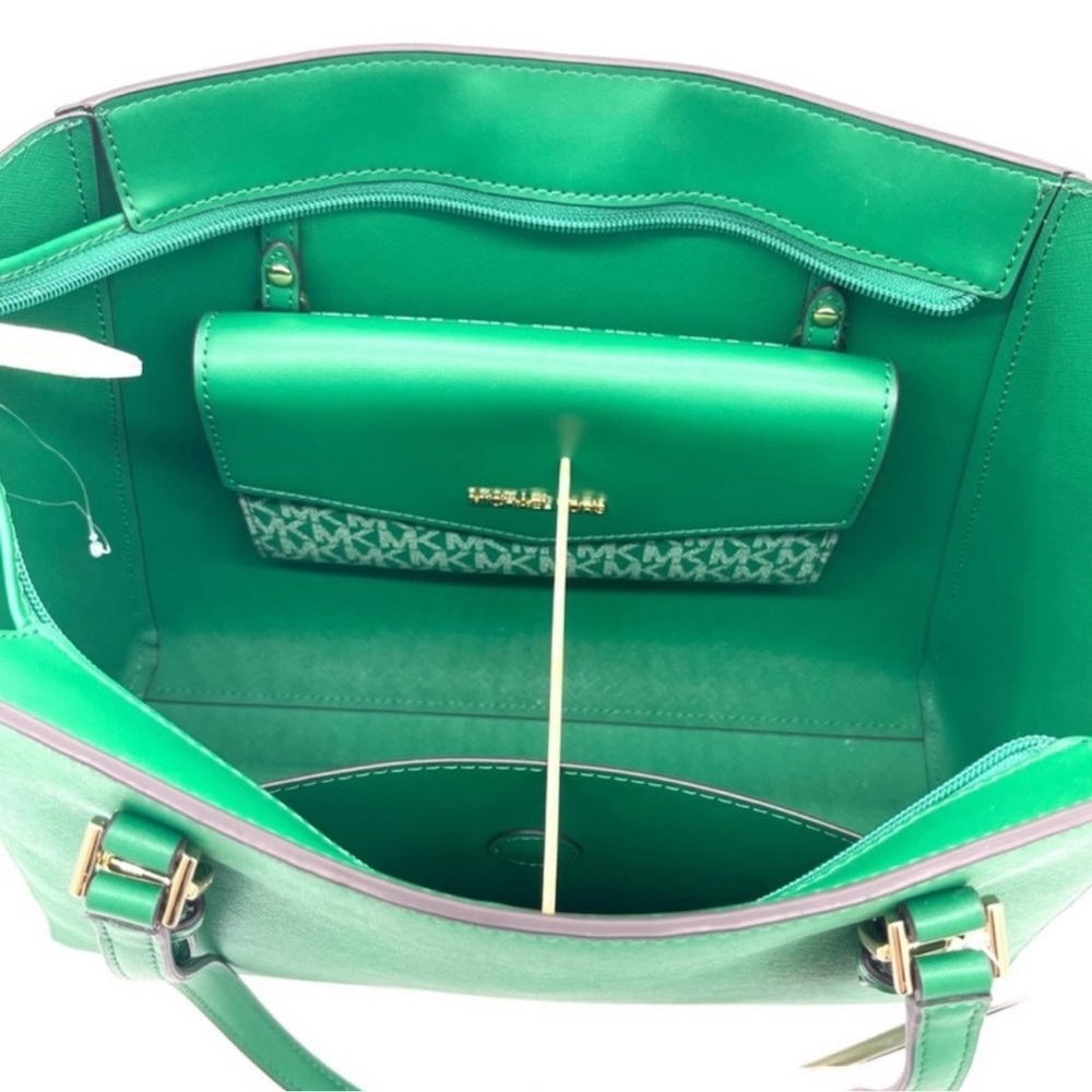 Michael Kors Large Charlotte 3 in 1 Tote Bag | CHOOSE & PICK - Picture 11 of 15